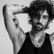 &laquo;Руда вода&raquo;: Володимир Дантес присвятив пісню свідомому коханню