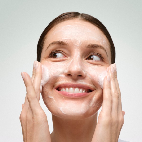 Б&rsquo;юті-новинка: зволожувальний мус для очищення шкіри від Elemis