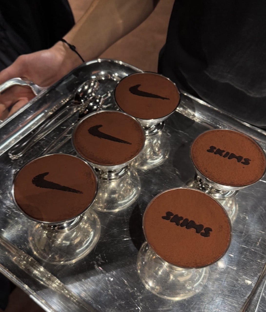 Українська дизайнерка Мері Фуртас заселфилася з Кім Кардашʼян