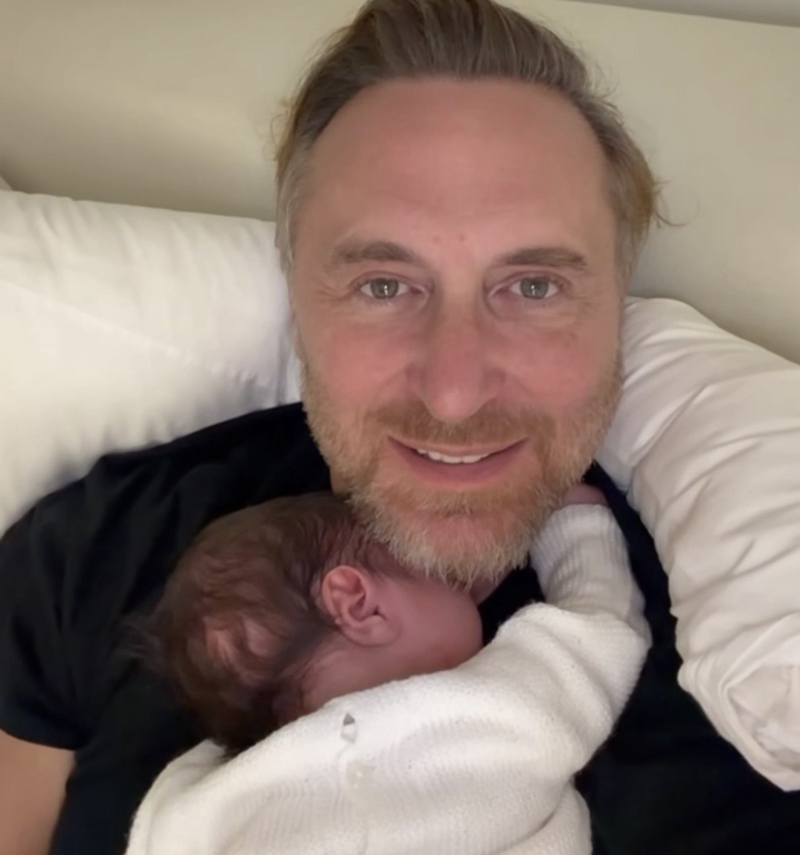 Девід Ґетта став батьком учетверте