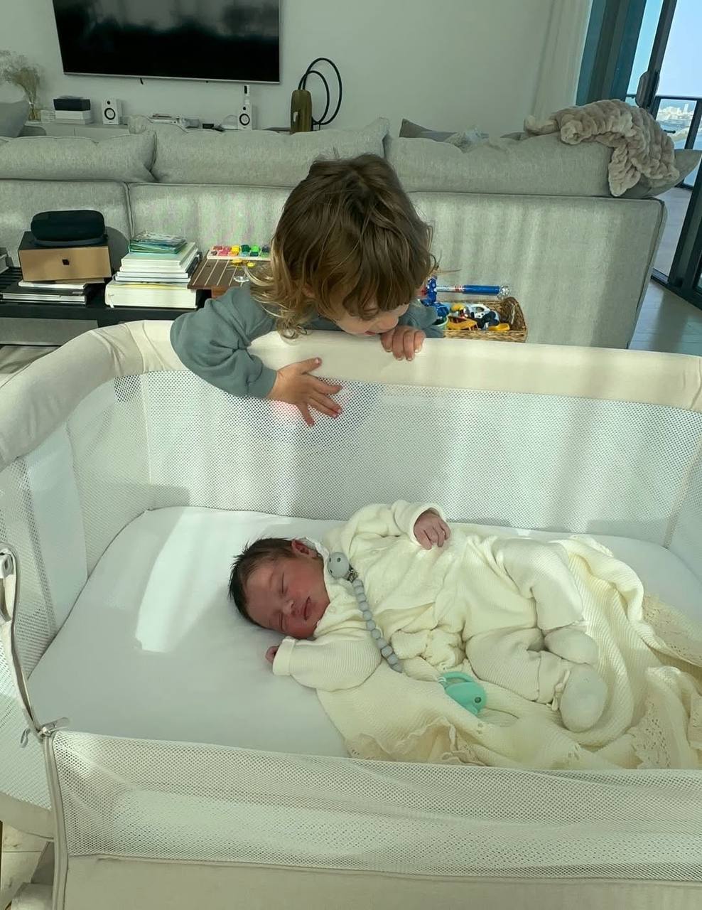 Девід Ґетта став батьком учетверте