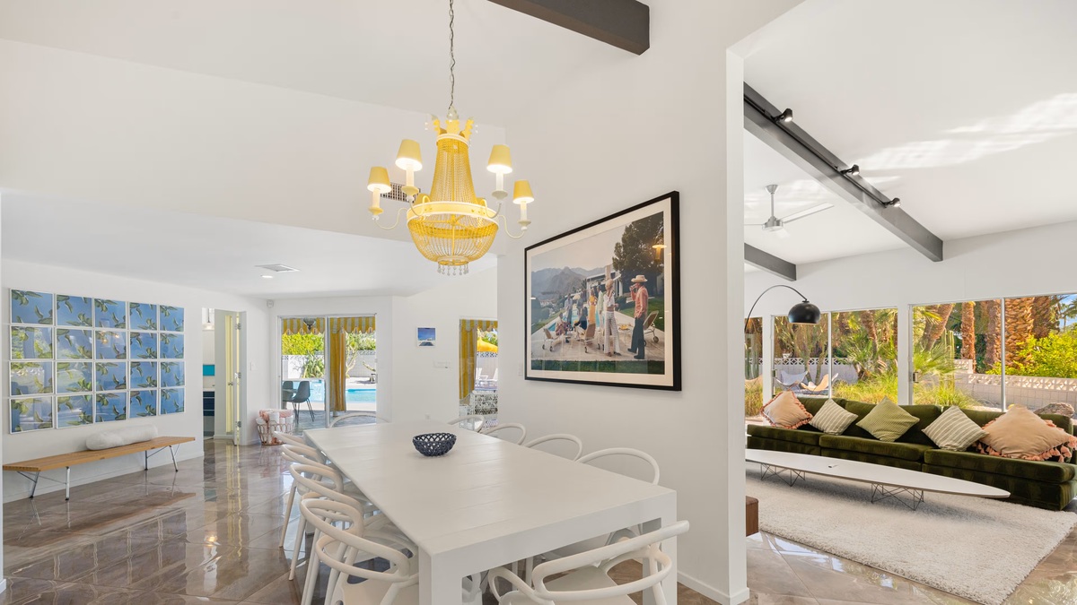 Колишній будинок Мерилін Монро виставили на продаж: розглядаємо інтер’єр