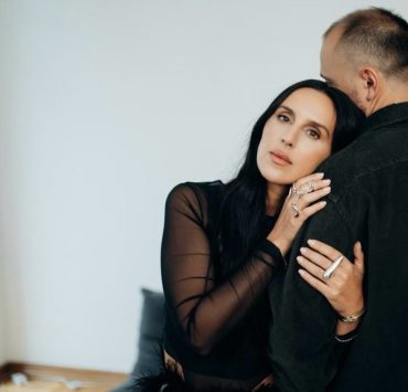 До Дня закоханих: Jamala зібрала зіркові пари у кліпі &laquo;Обіймай&raquo;