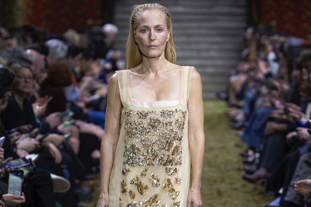 Поява Джилліан Андерсон і зачарований ліс: як минув показ Miu Miu FW 26/27