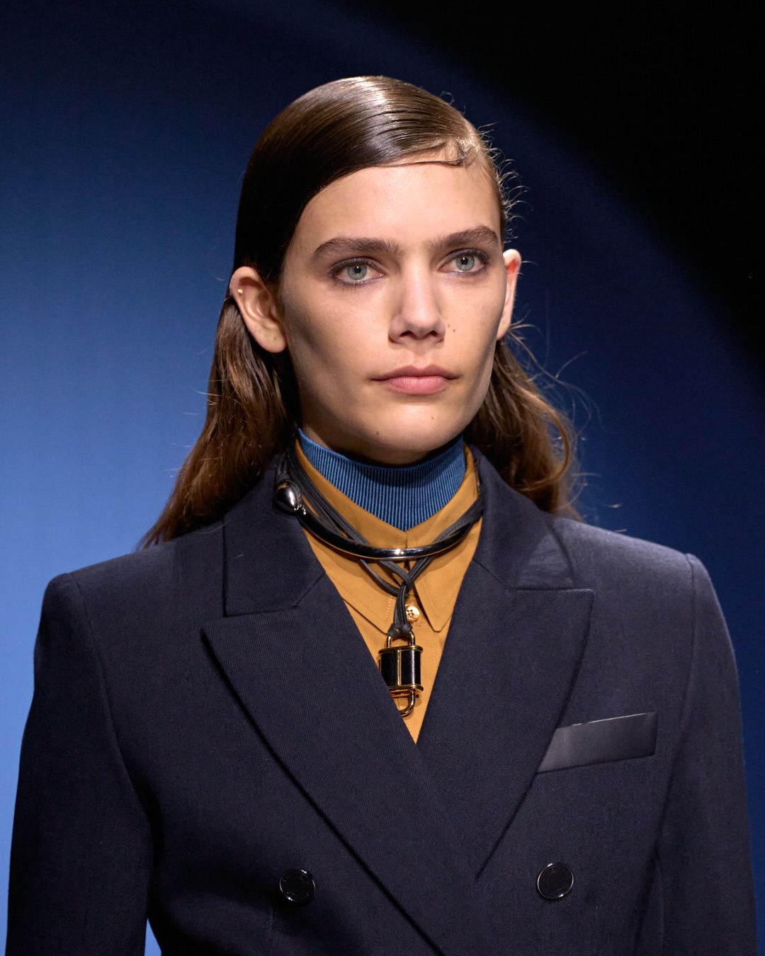 Місячне світло і жокейська естетика: Herm&egrave;s представив колекцію FW`2026