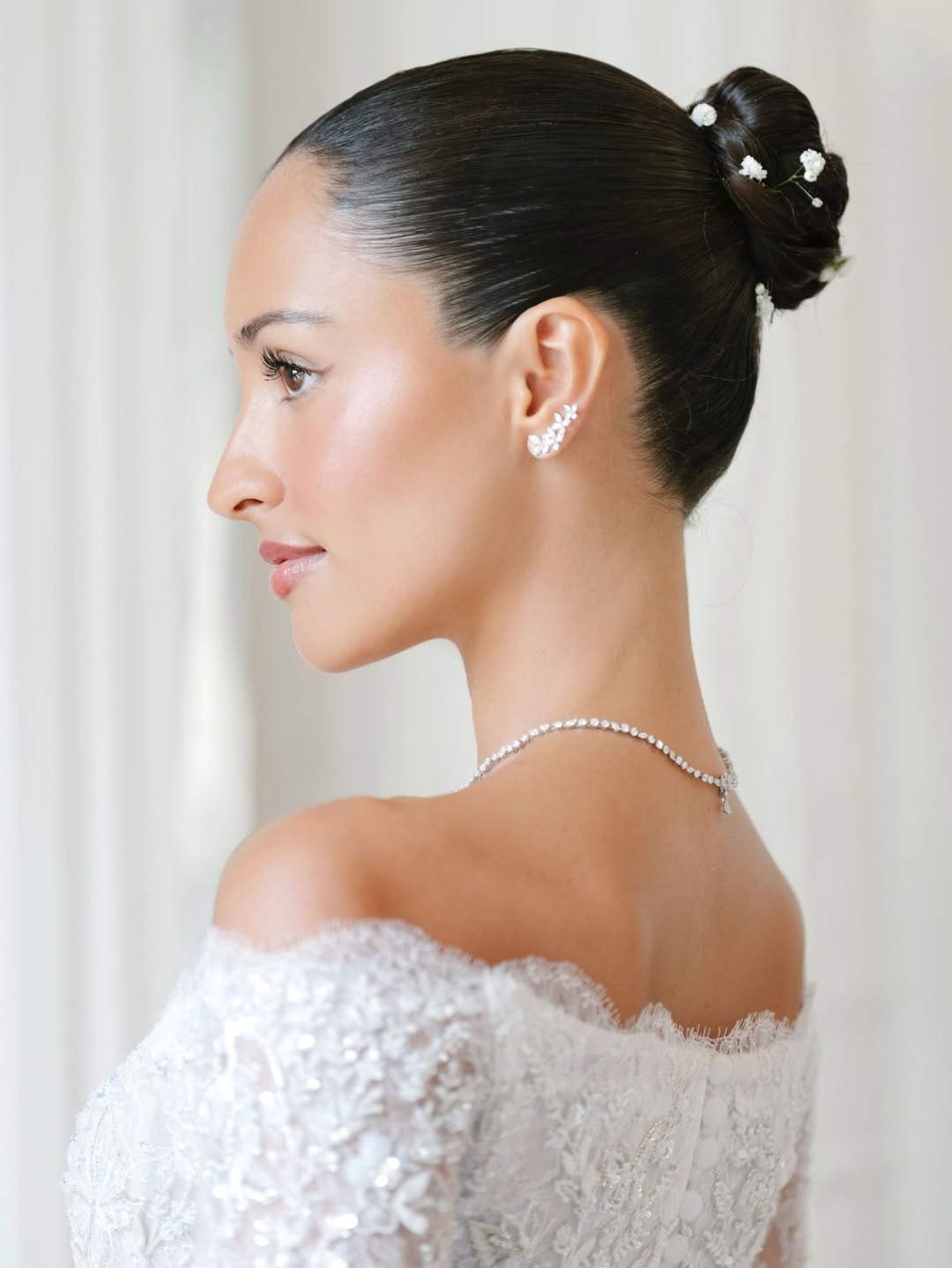 Звезда &laquo;Формулы-1&raquo;  Шарль Леклер женился: рассматриваем фото