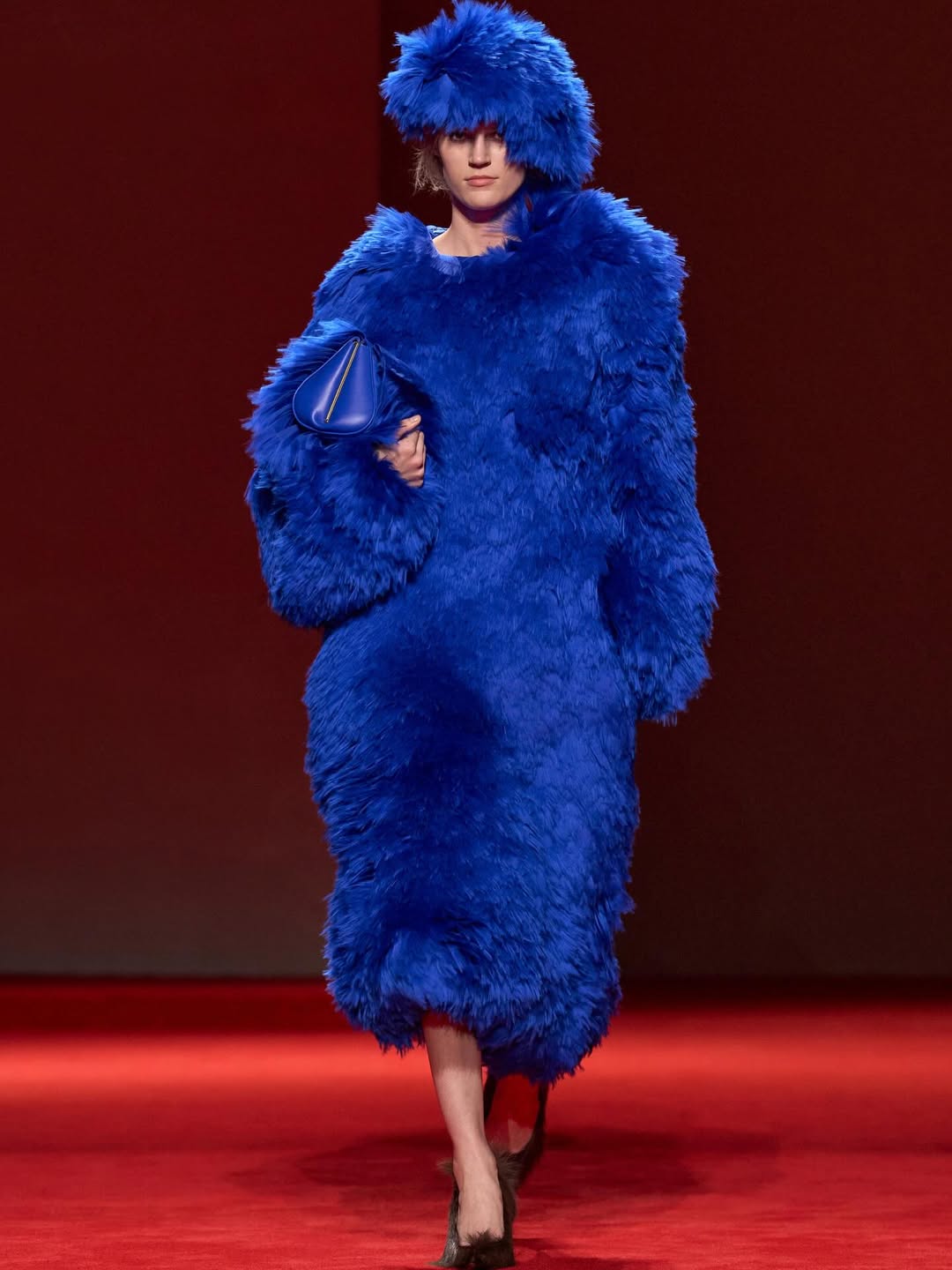 Гра контрастів в осінньо-зимовій колекції Bottega Veneta