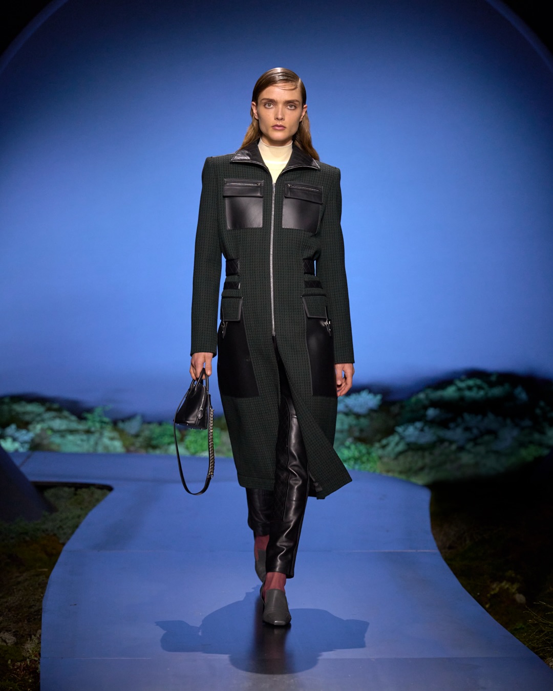 Місячне світло і жокейська естетика: Herm&egrave;s представив колекцію FW`2026