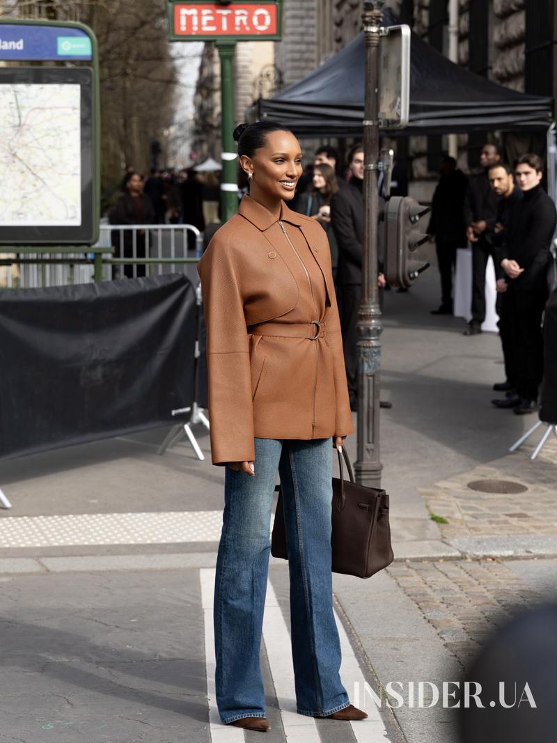 Ексклюзив з Парижа: стрітстайл гостей показу Herm&egrave;s FW’2026/27