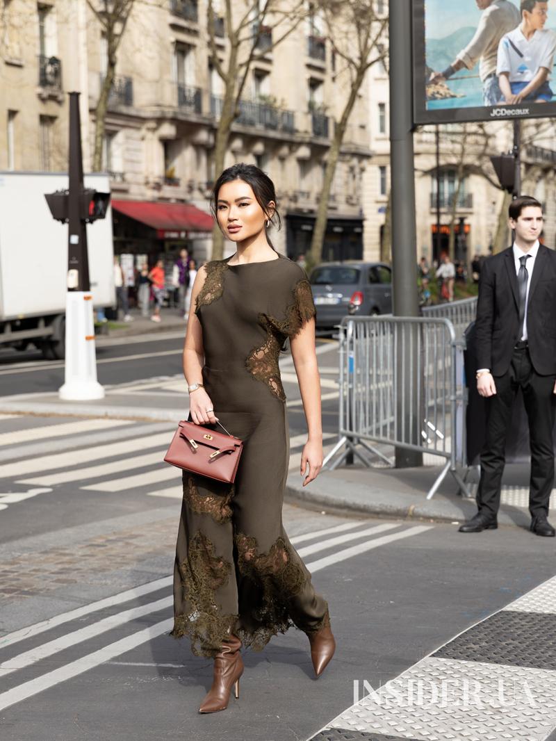 Ексклюзив з Парижа: стрітстайл гостей показу Herm&egrave;s FW’2026/27