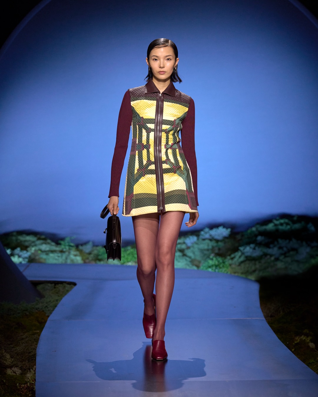 Місячне світло і жокейська естетика: Herm&egrave;s представив колекцію FW`2026