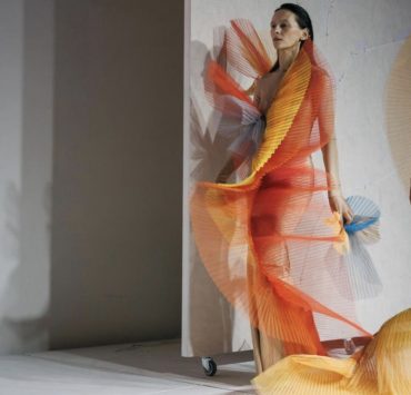 UFW &rsquo;26/27: Надя Дзяк представила авторский арт-перформанс