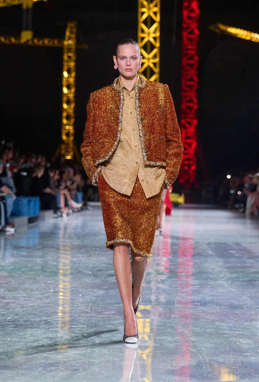 Перетин традицій і футуристичного бачення в колекції Chanel FW &rsquo;26/27