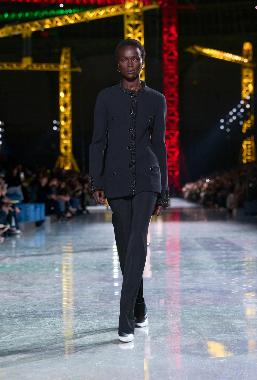 Перетин традицій і футуристичного бачення в колекції Chanel FW &rsquo;26/27