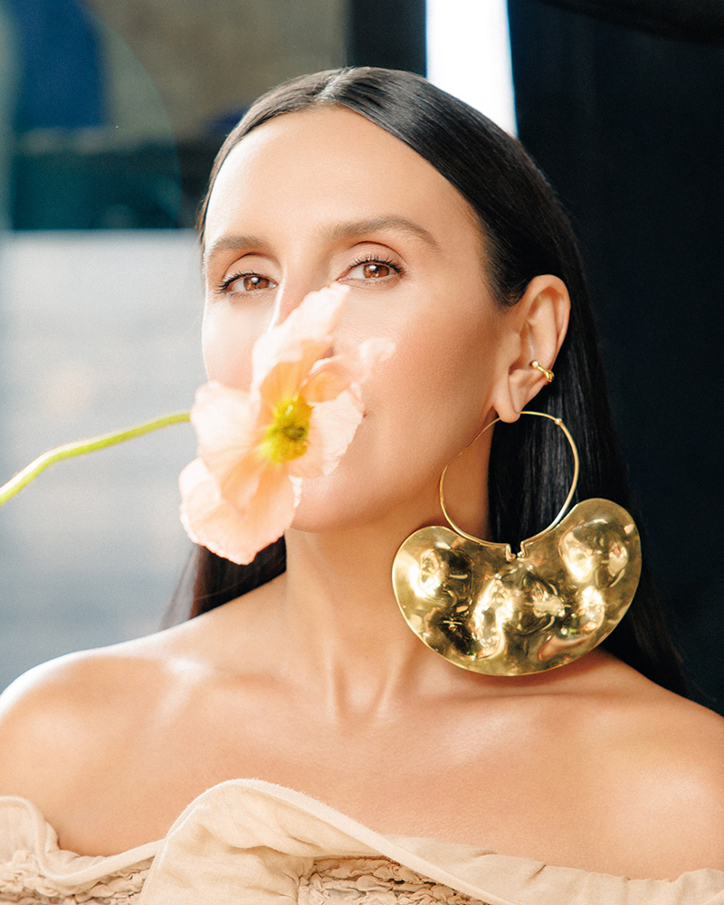 Коли тиша стає силою: Джамала про особисті кордони, внутрішню опору і пісню &laquo;Замовкни&raquo;