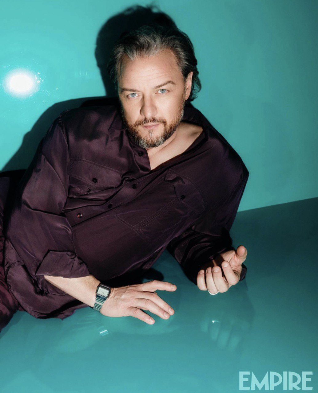 «Режисую фільми через кризу середнього віку»: Джеймс Макевой про вихід за межі акторства