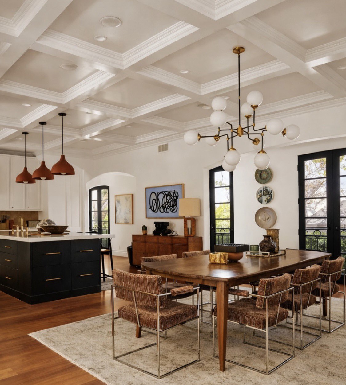 Звездное новоселье: Маколей Калкин с семьей переехал в особняк за $10 миллионов