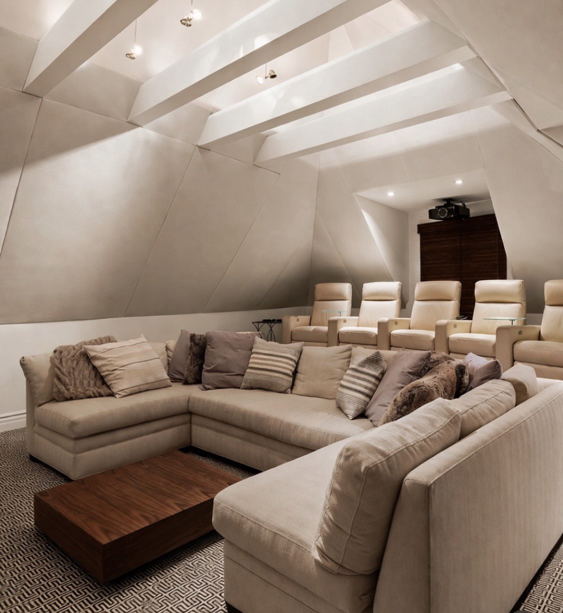 Звездное новоселье: Маколей Калкин с семьей переехал в особняк за $10 миллионов