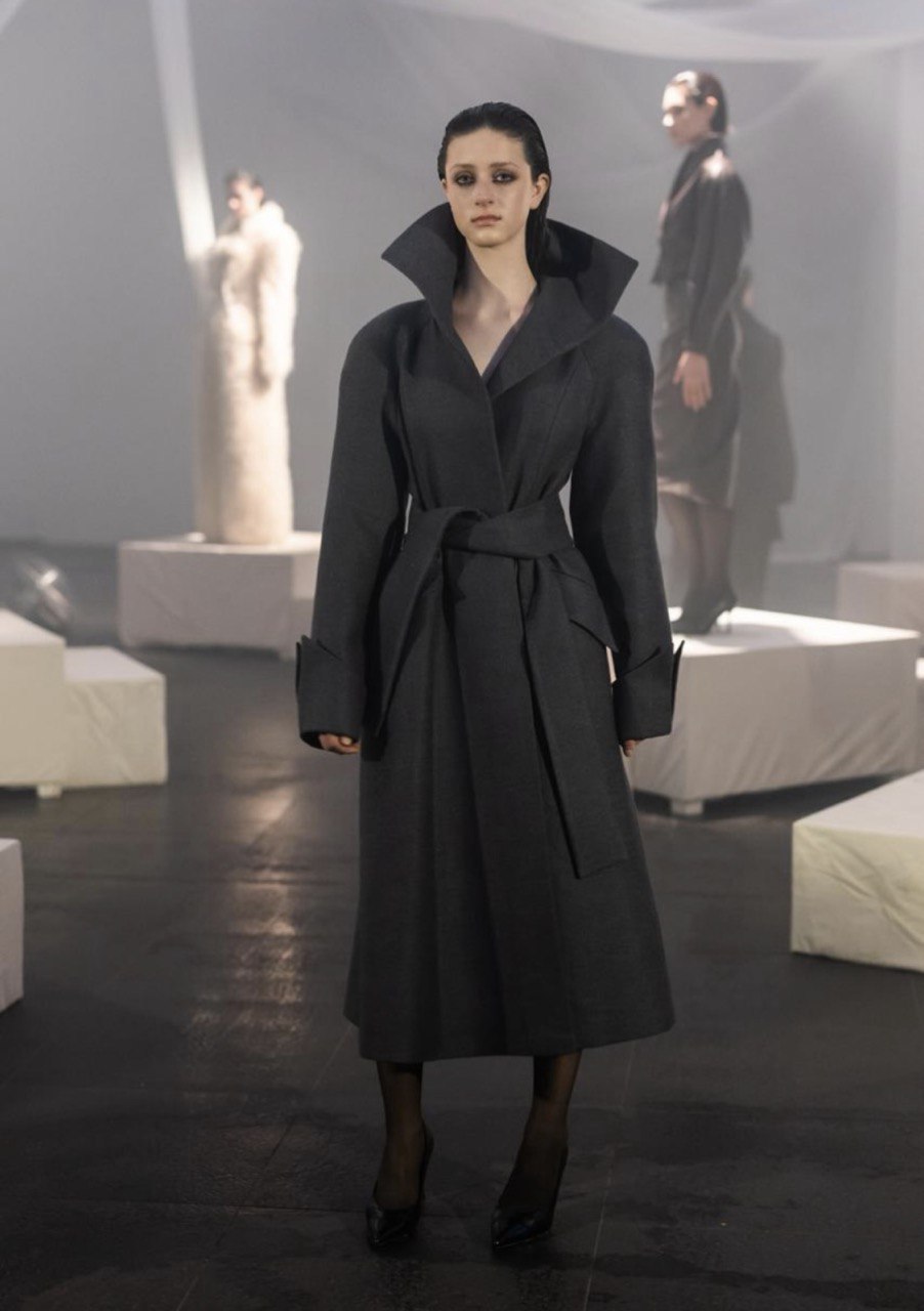 UFW FW&rsquo;26-27: ідея недосяжності й непередбачуваності жінки у колекції KRIS MAR&Aacute;N