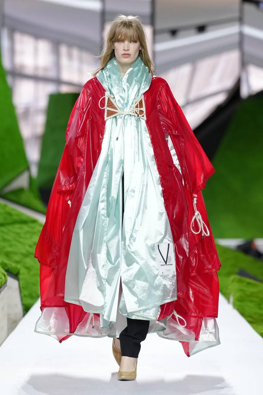 Естетика середньовіччя та гірських народів у шоу Louis Vuitton