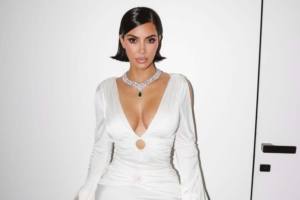 Ким Кардашьян выставила на аукцион свой гардероб из сериала &laquo;Всё честно&raquo;