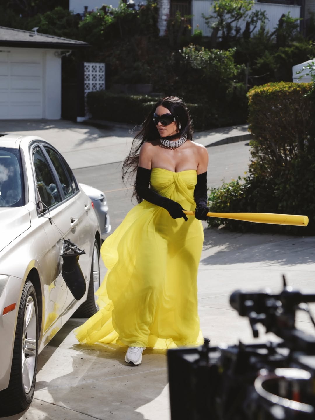 Ким Кардашьян выставила на аукцион свой гардероб из сериала &laquo;Всё честно&raquo;