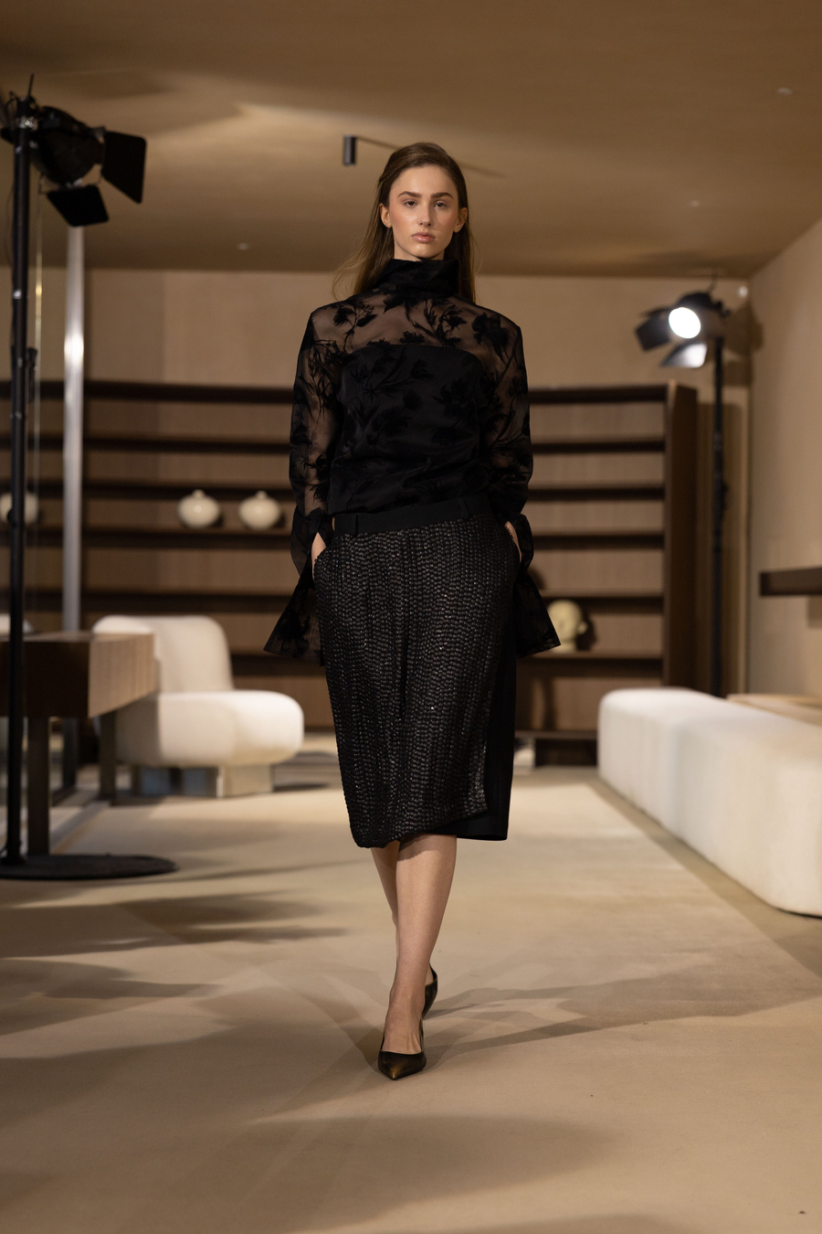 UFW &rsquo;26/27: контраст крихкості та сили у колекції POUSTOVIT