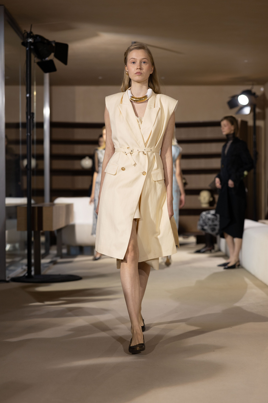 UFW &rsquo;26/27: контраст крихкості та сили у колекції POUSTOVIT