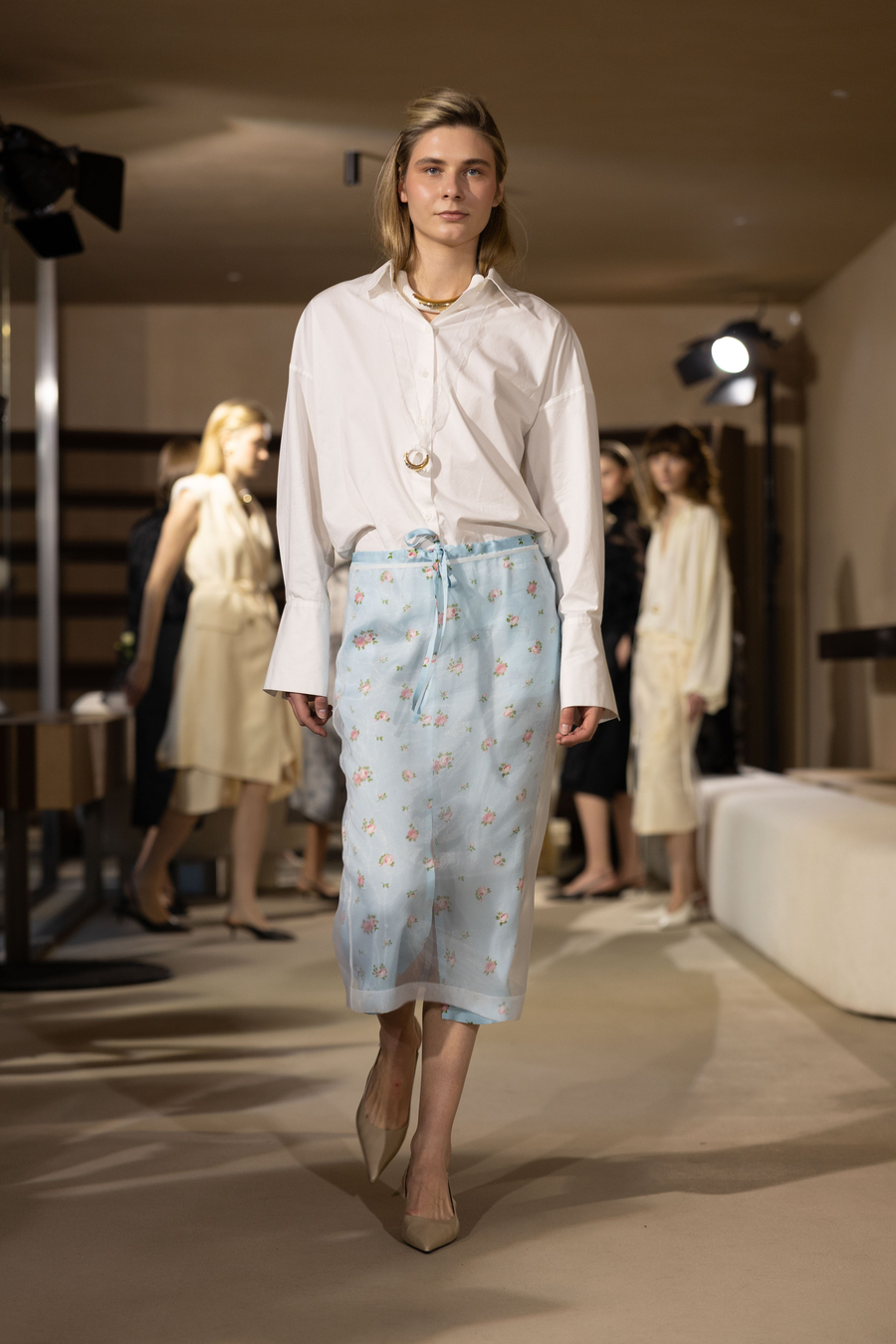 UFW &rsquo;26/27: контраст крихкості та сили у колекції POUSTOVIT