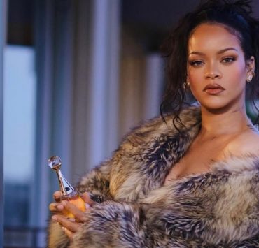 Особняк Рианны обстреляли, когда певица была дома