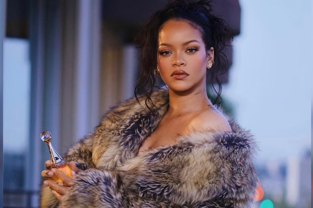 Особняк Рианны обстреляли, когда певица была дома