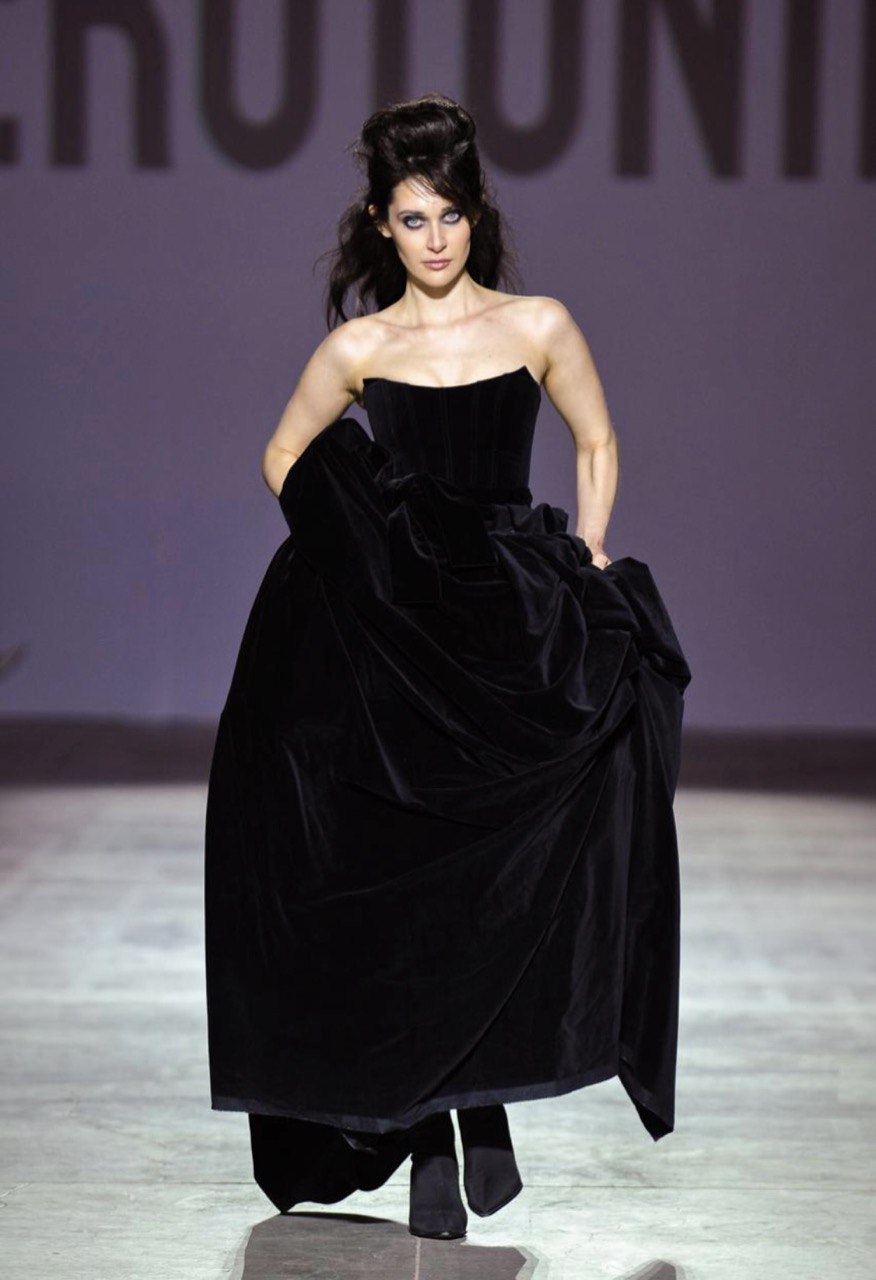 UFW &rsquo;26/27: баланс між гламуром і протестом у показі SEROTONINN