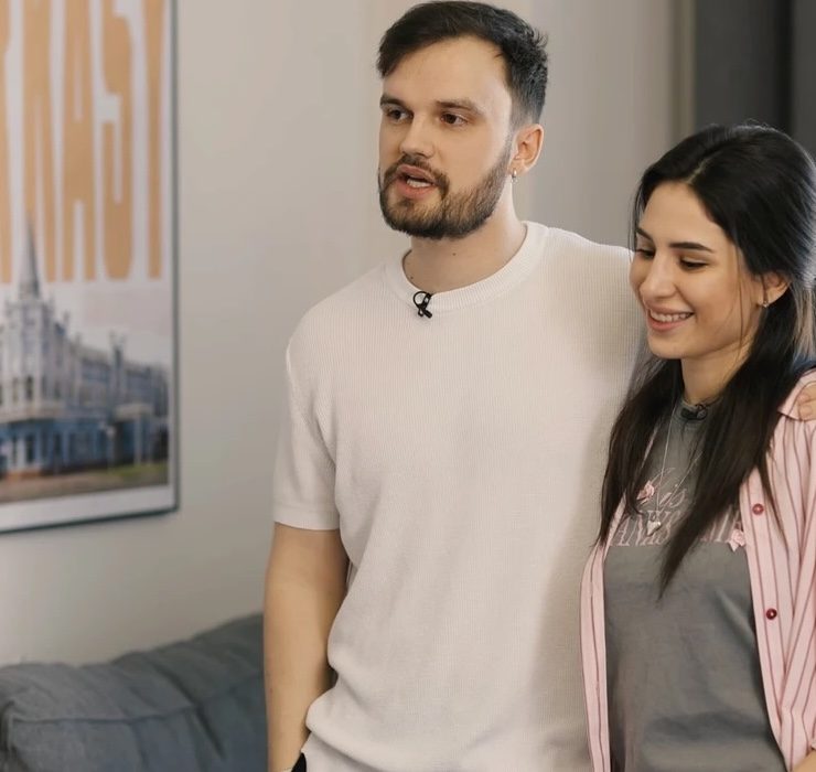 Співачка SKYLERR подарувала коханому Євгену Проніну раритетний Mercedes