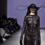 UFW &rsquo;26/27: Надя Дзяк представила авторский арт-перформанс