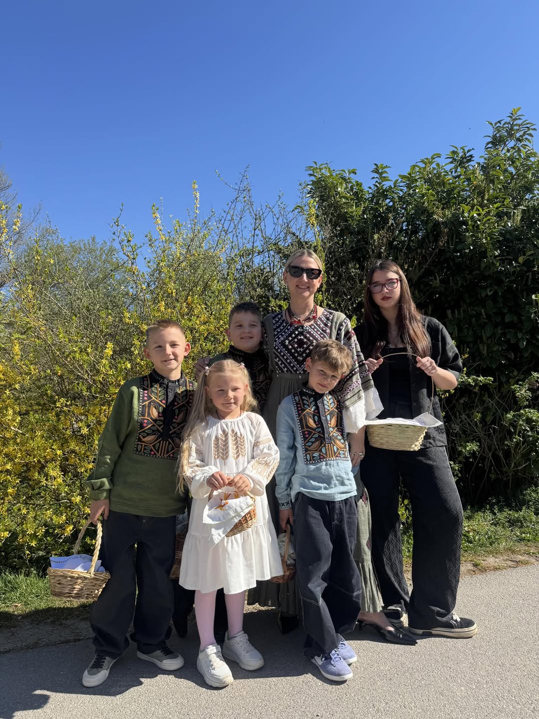 Великодні кошики Каті Осадчої, Даші Квіткової та інших відомих українців