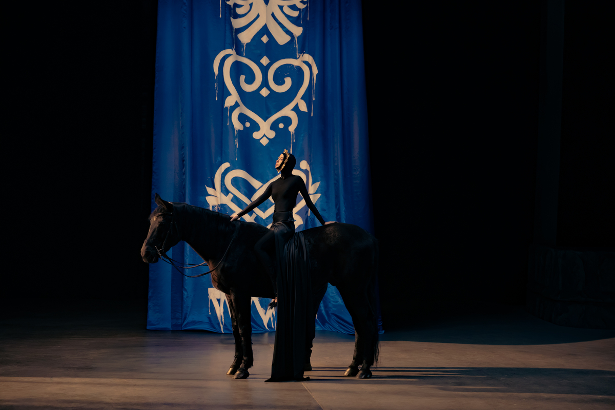 DOROFEEVA випустила кліп на свій перший англомовний трек