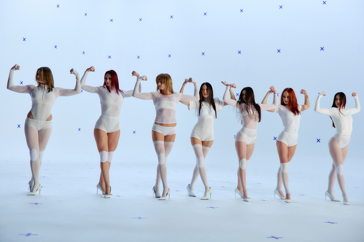 DOROFEEVA випустила кліп на свій перший англомовний трек