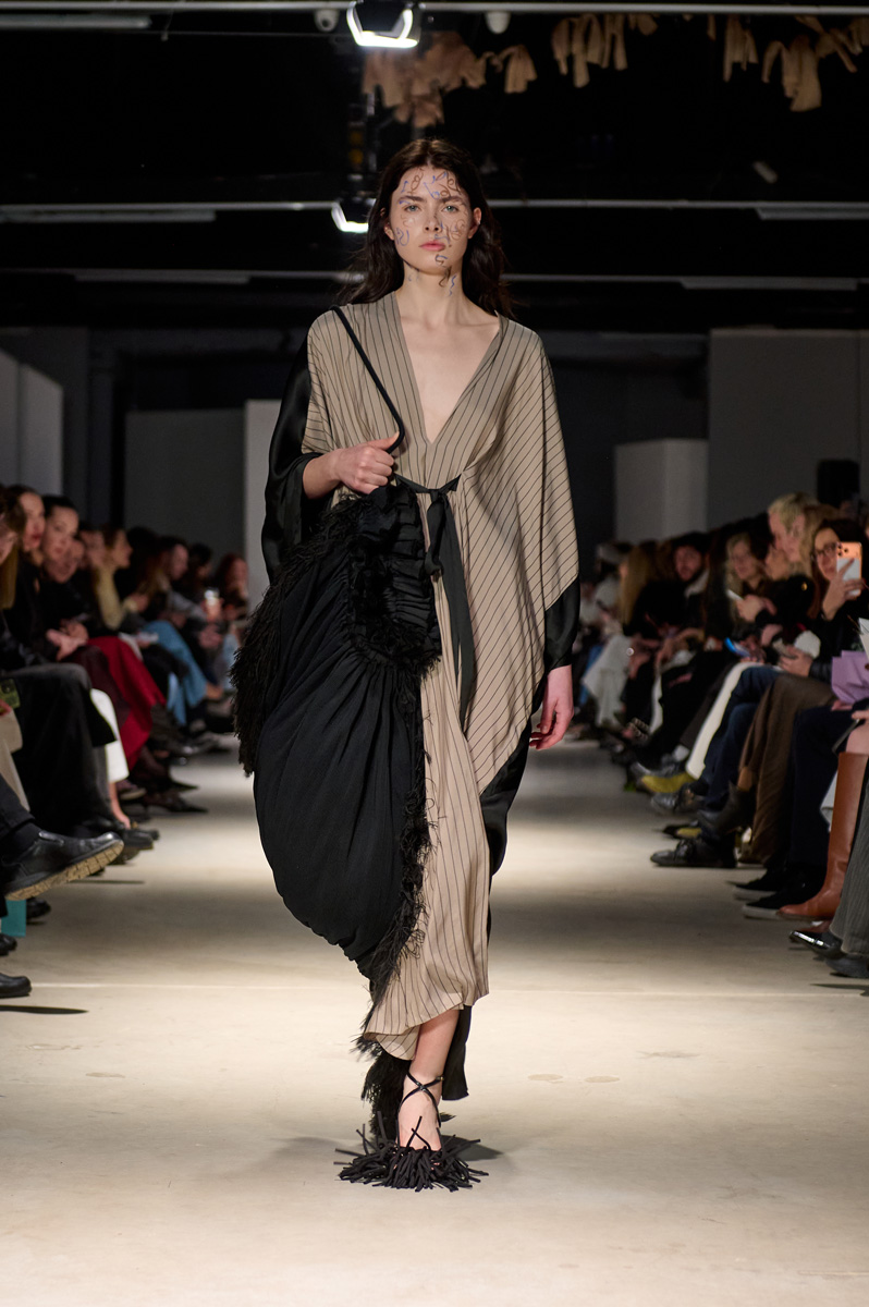 Між силою і вразливістю: як BOBKOVA переосмислює жіночність у колекції SS’2026