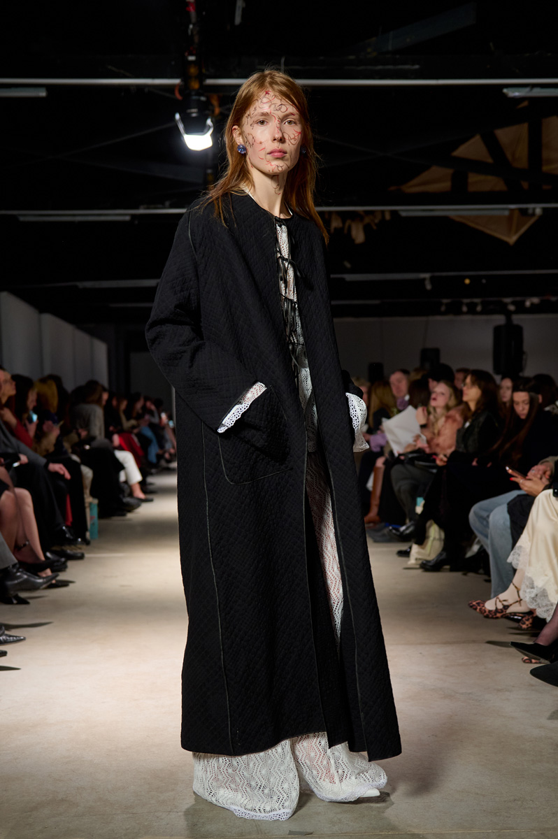 Між силою і вразливістю: як BOBKOVA переосмислює жіночність у колекції SS’2026