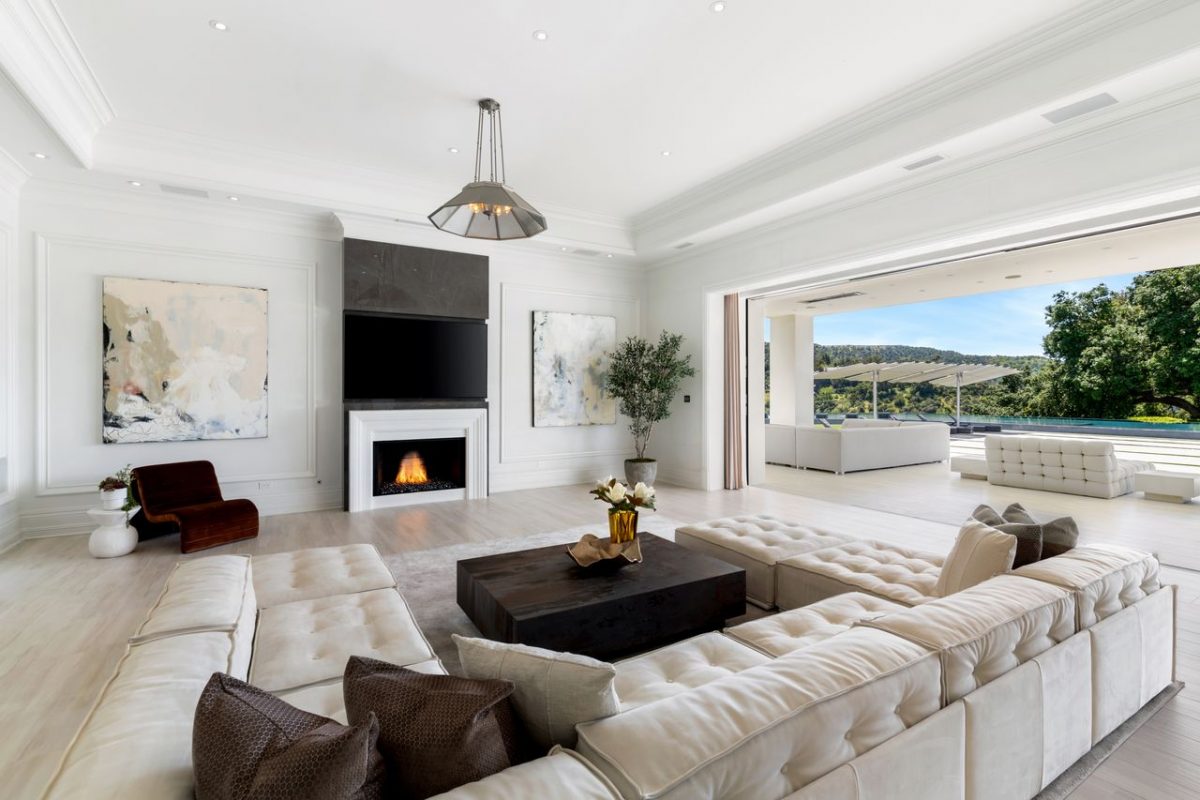 Щедрий подарунок: Бен Аффлек віддав Джей Ло свою частку в маєтку за $60 мільйонів