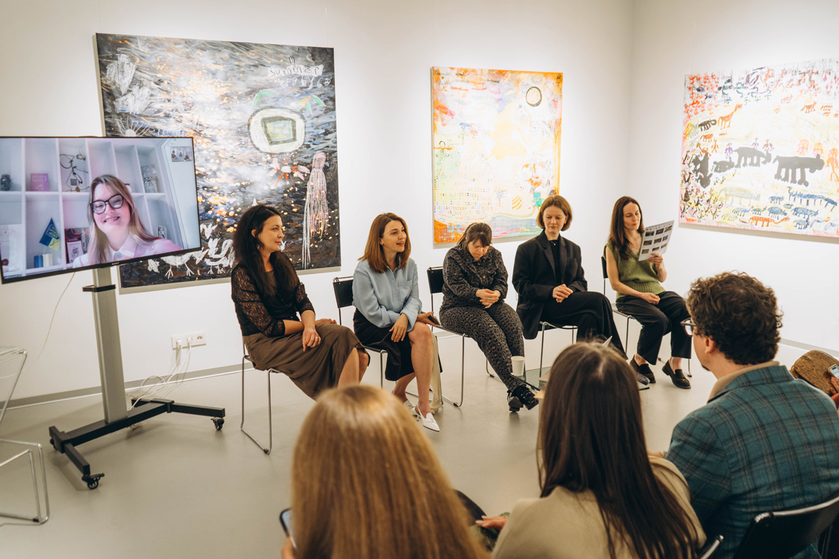 Інклюзивність у дії: головні ідеї public talk у межах виставки &laquo;Женя, Лєра, Іра&raquo;