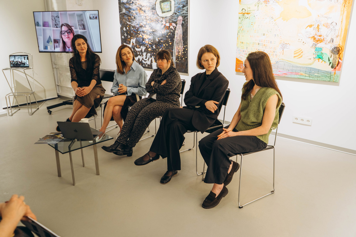 Інклюзивність у дії: головні ідеї public talk у межах виставки &laquo;Женя, Лєра, Іра&raquo;