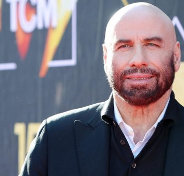 Джон Траволта дебютує як режисер