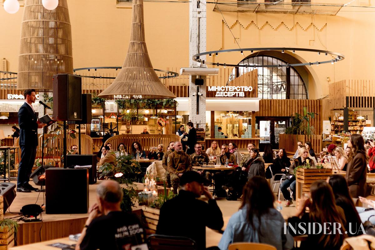 &laquo;Вірші з бійниці&raquo;: як минув вечір пам&rsquo;яті військового та поета Максима Кривцова