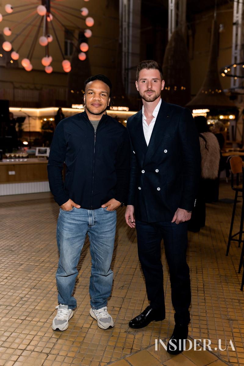 &laquo;Вірші з бійниці&raquo;: як минув вечір пам&rsquo;яті військового та поета Максима Кривцова