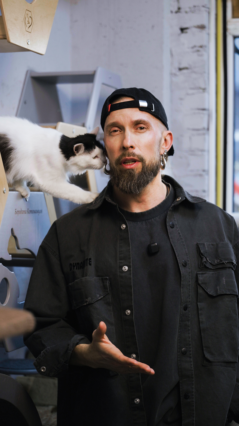 Олексій Суровцев спільно з Lamarch запускає благодійний проєкт для порятунку котів