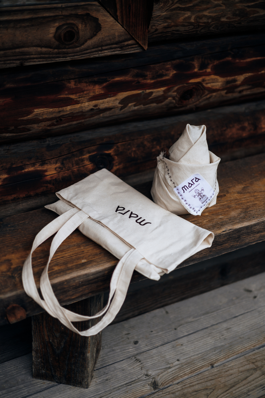 Бренд МАГА презентує нову свічку, натхненну образом трипільської жінки