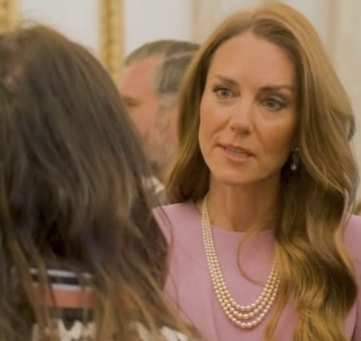 В улюбленому кольорі королеви: Кейт Міддлтон на прийнятті на честь Єлизавети II