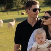 Джона Хилл тайно женился и во второй раз стал отцом