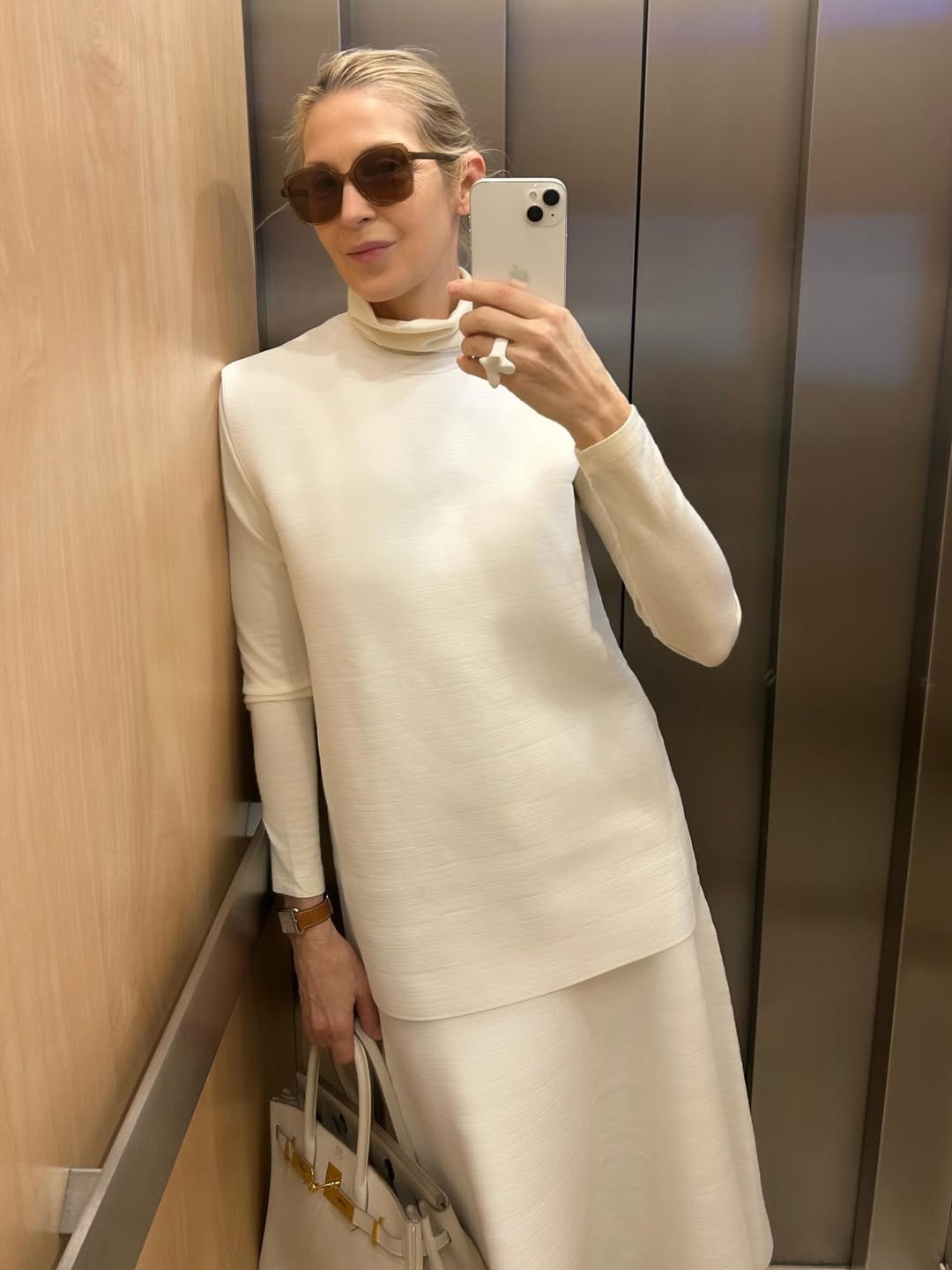 Носії: Келлі Разерфорд помітили у прикрасах TSVITE TEREN